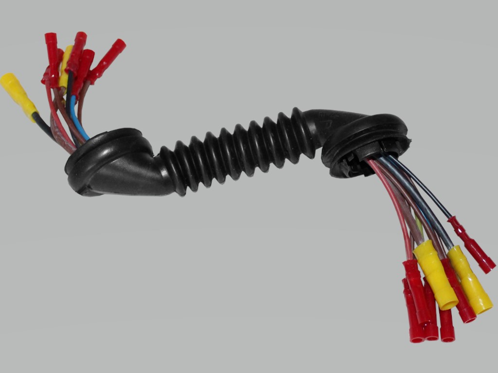 Kabelbaum-Reparatursatz für Heckklappe, Bj. 05.03-05.10 Länge: 250; vormontiert mit Stossverbinder und mit Faltenbalg